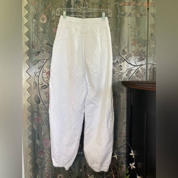 lululemon white sweatpants - Picture 3 of 4